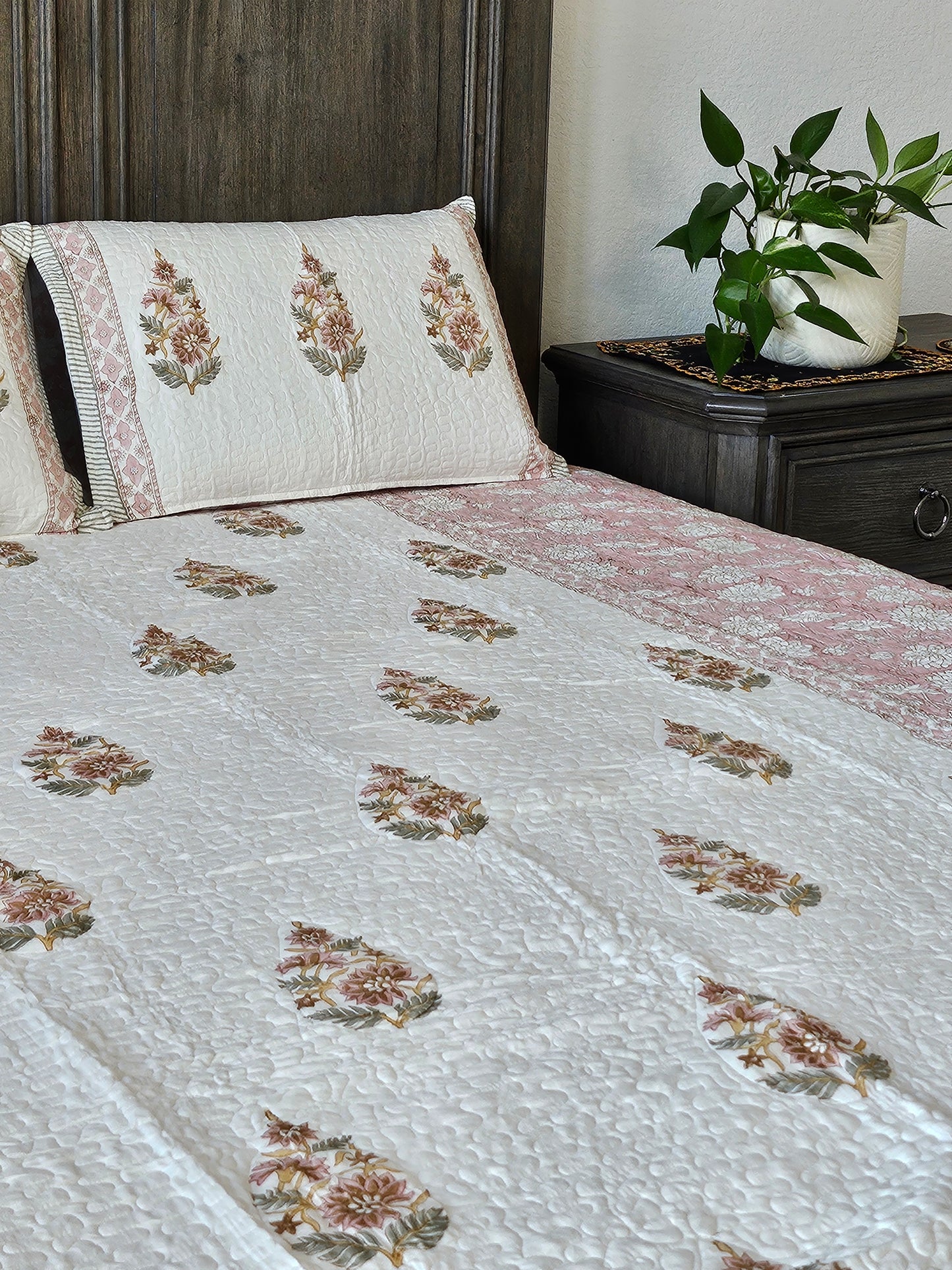 Blush Petals - LuxuryTouch Quilted Bedspread
