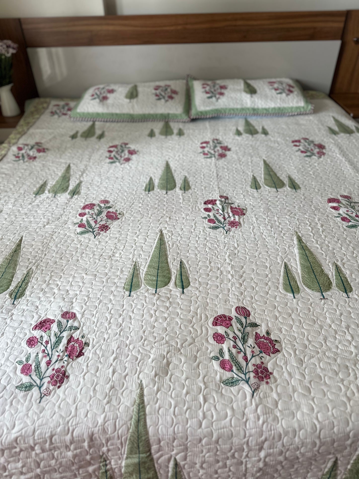 Rosewood Grove - LuxuryTouch Quilted Bedspread