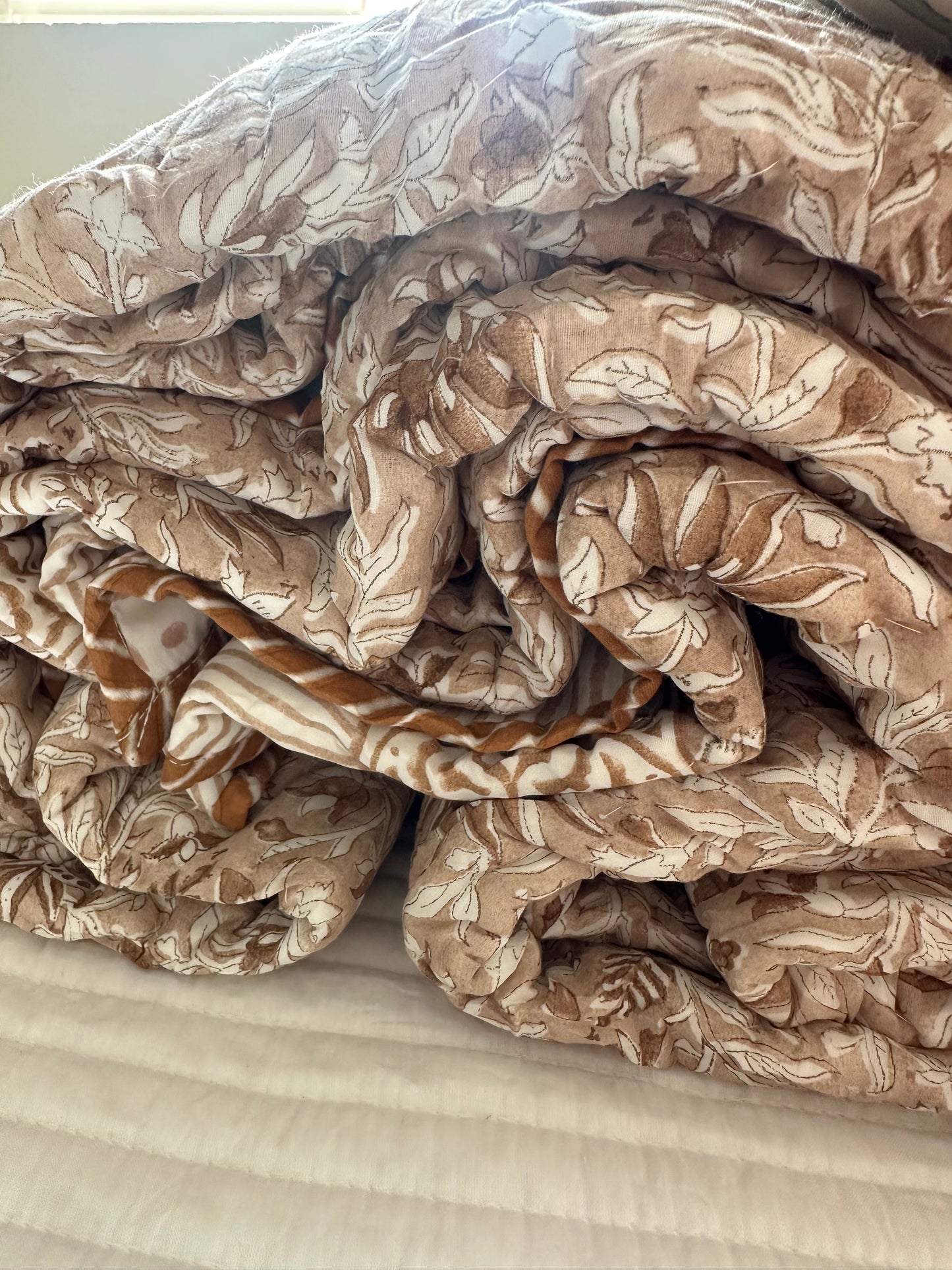 Sandstone Elegance - LuxuryTouch Comforters