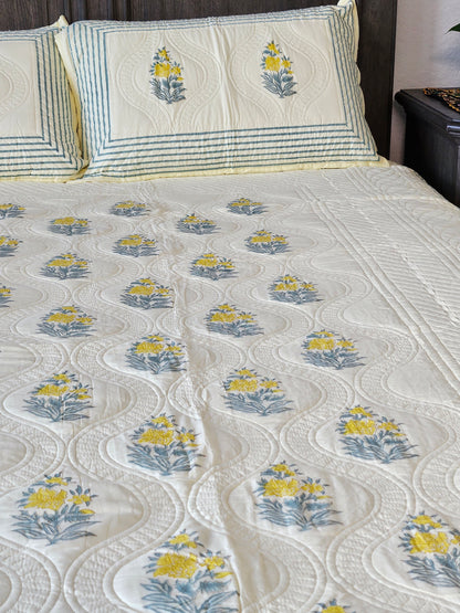 Golden Bloom - LuxuryTouch Quilted Bedspread