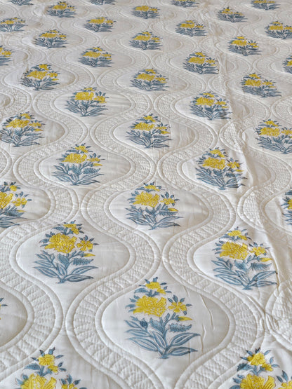 Golden Bloom - LuxuryTouch Quilted Bedspread