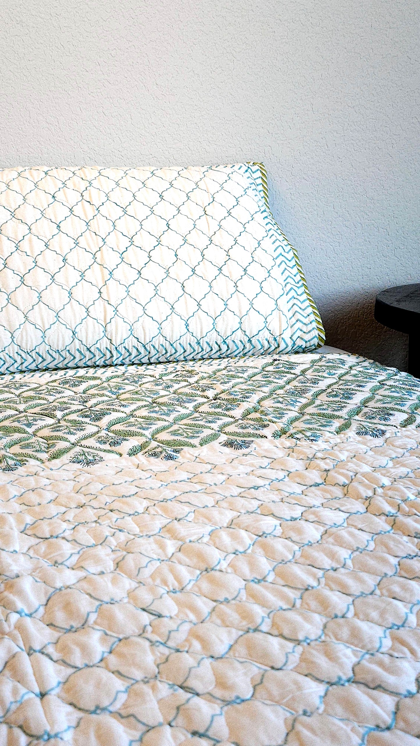 Lush Vines - LuxuryTouch Quilted Bedspread