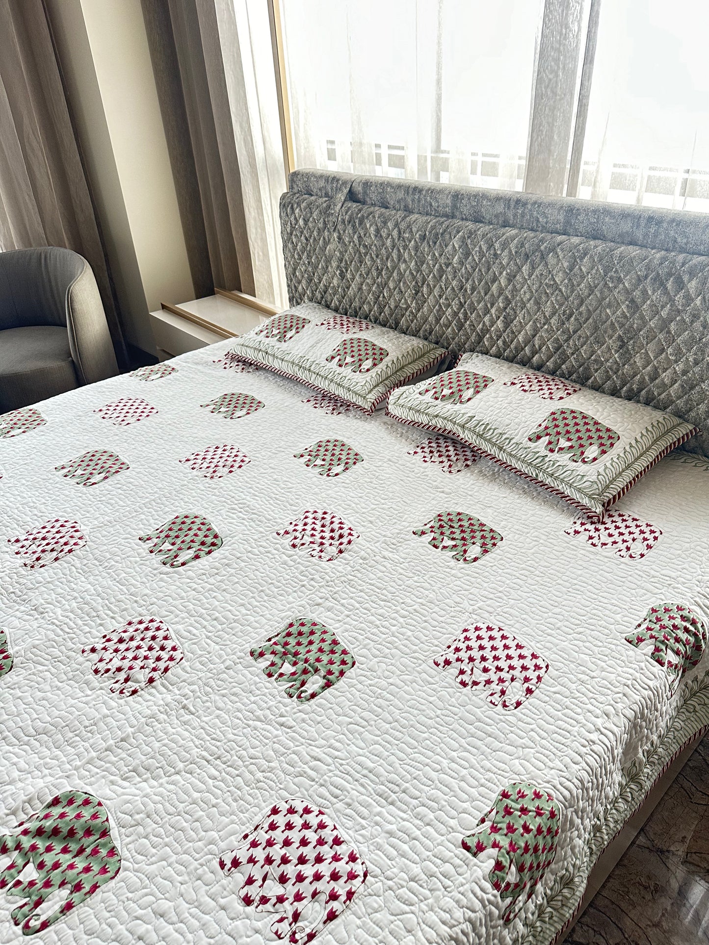 Safari Elegance - LuxuryTouch Quilted Bedspread