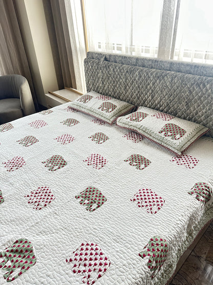 Safari Elegance - LuxuryTouch Quilted Bedspread