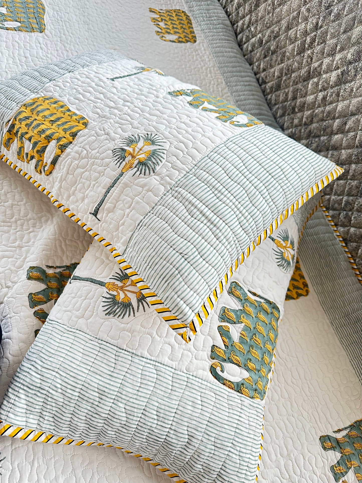 Safari Elegance - LuxuryTouch Quilted Bedspread