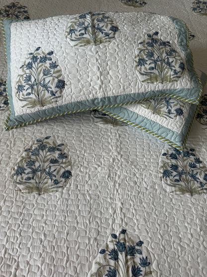 Midnight Bloom - LuxuryTouch Quilted Bedspread