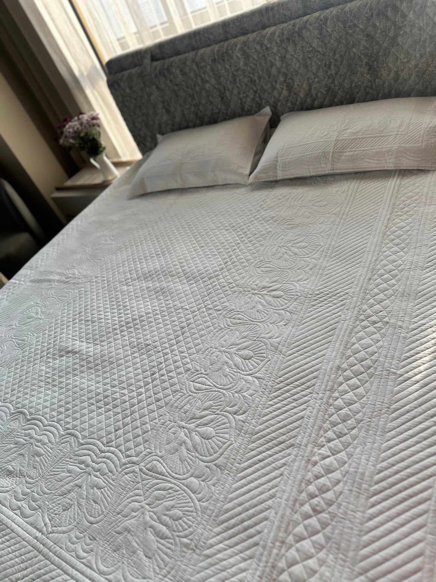 Serene Haven - LuxuryTouch Quilted Bedspread